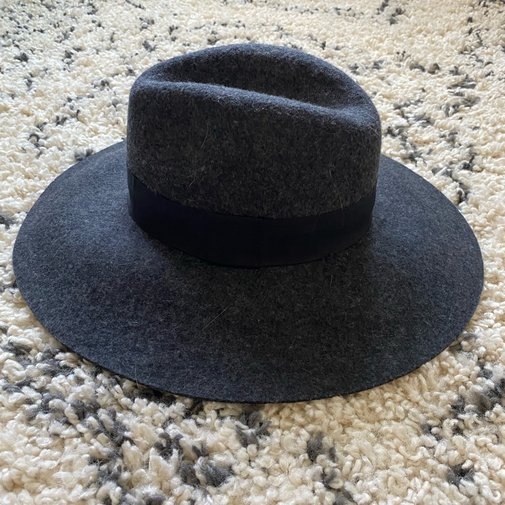 Michael Stars felt hat